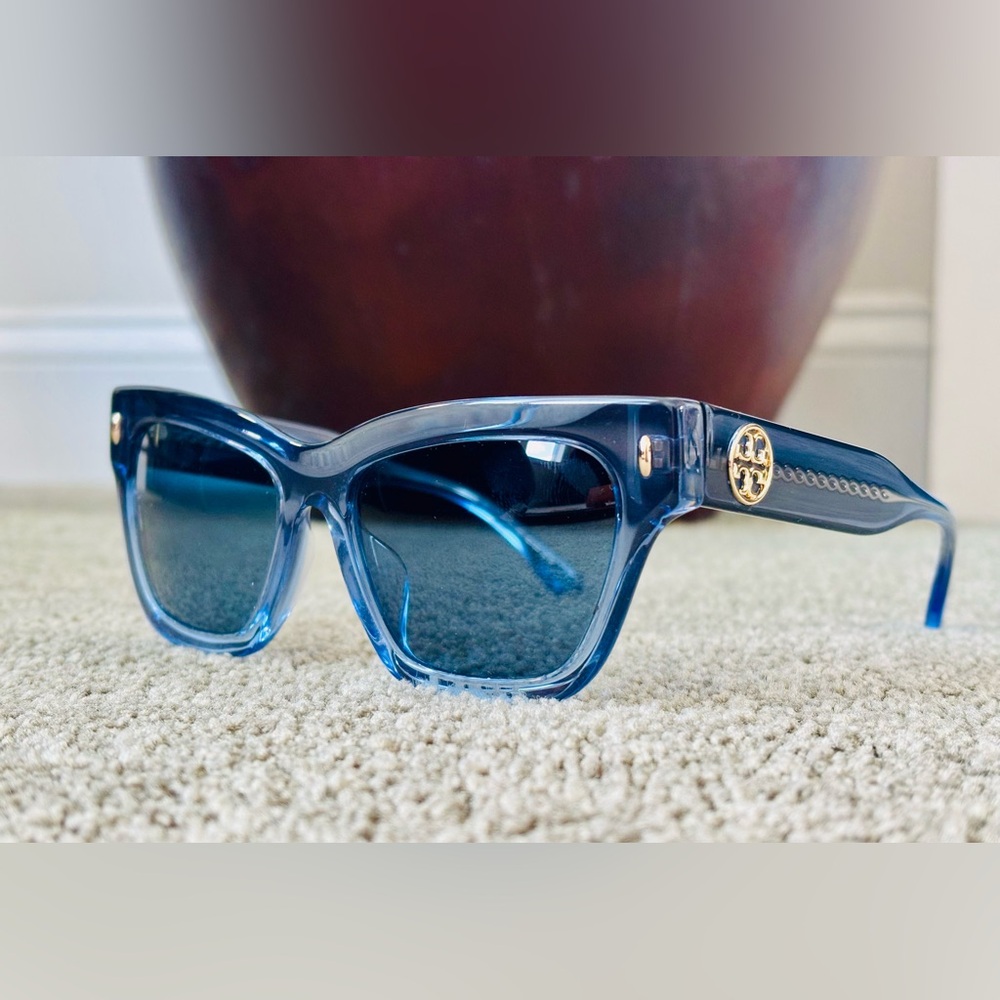 Brand New Never Worn Tory Burch Sunglasses